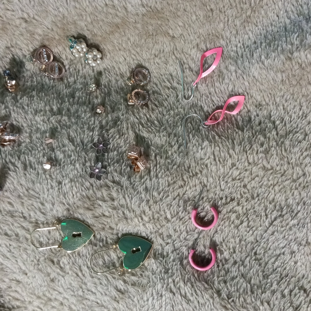 20 Pairs of Earrings